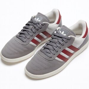 Adidas Men’s Size 8.5